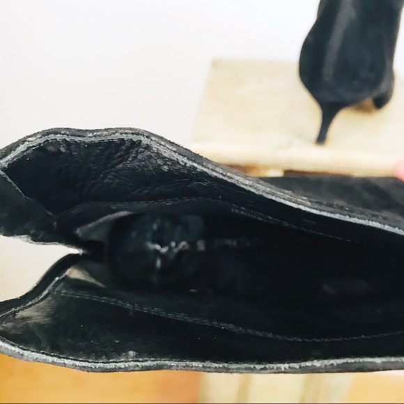 Via Spiga Black Suede Kitten Heel Booties Size 10 - Picture 7 of 8